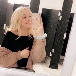 Meet your Posher, Tabitha